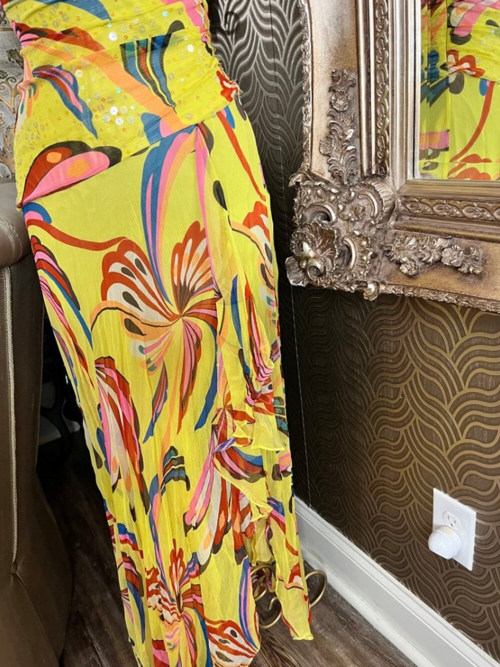 BCBG max Zaria yellow silk colorful floral dress - Picture 6 of 8